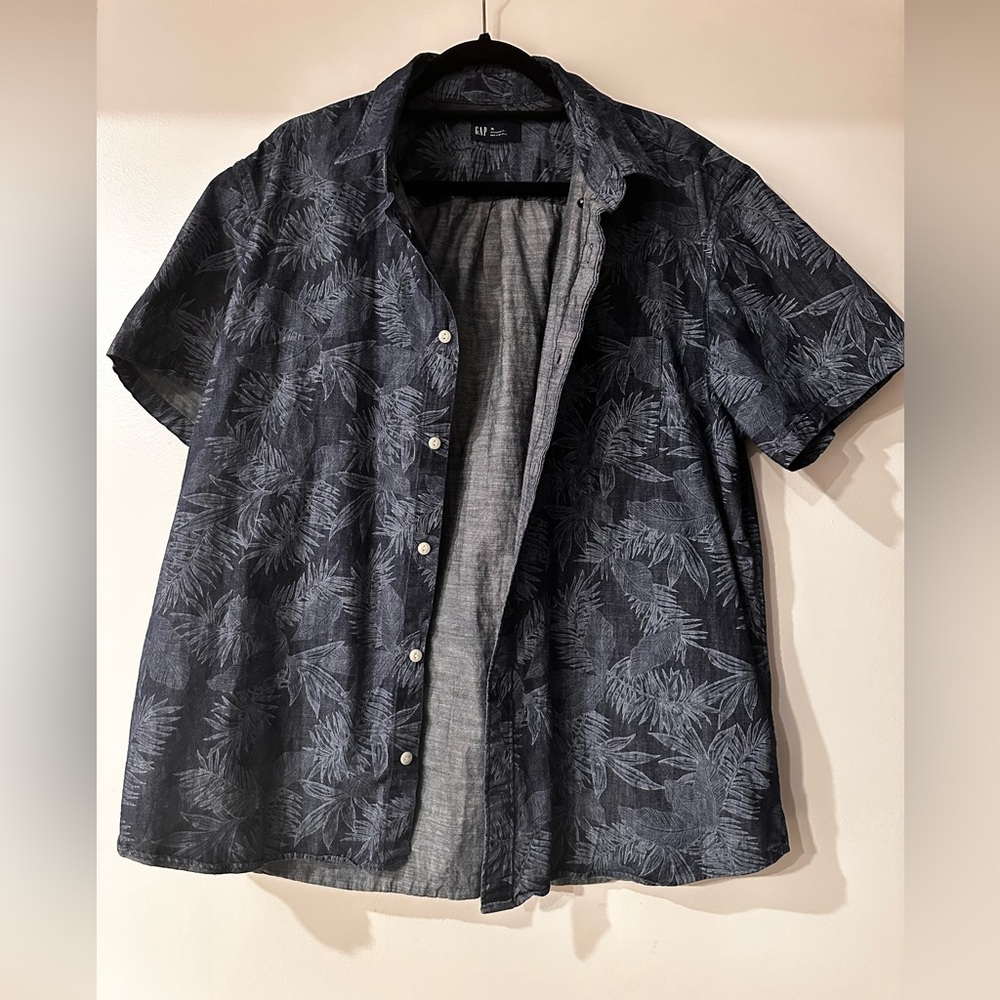 GAP Button Down Shirt
